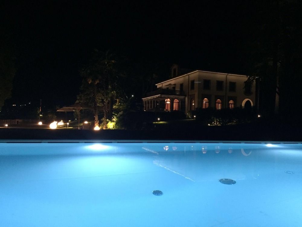 Villa Lario Resort Mandello Манделло-дель-Ларіо Екстер'єр фото